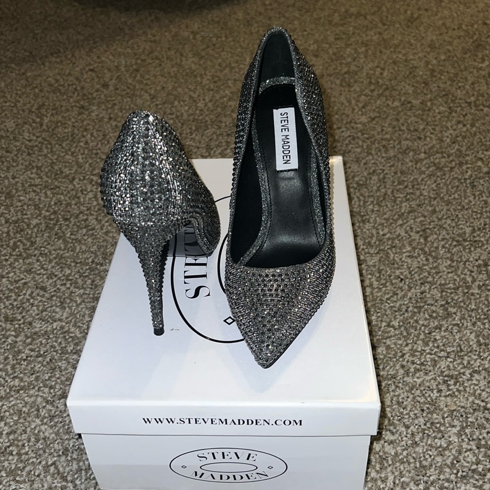 NIB Sparkly Stiletto Pumps